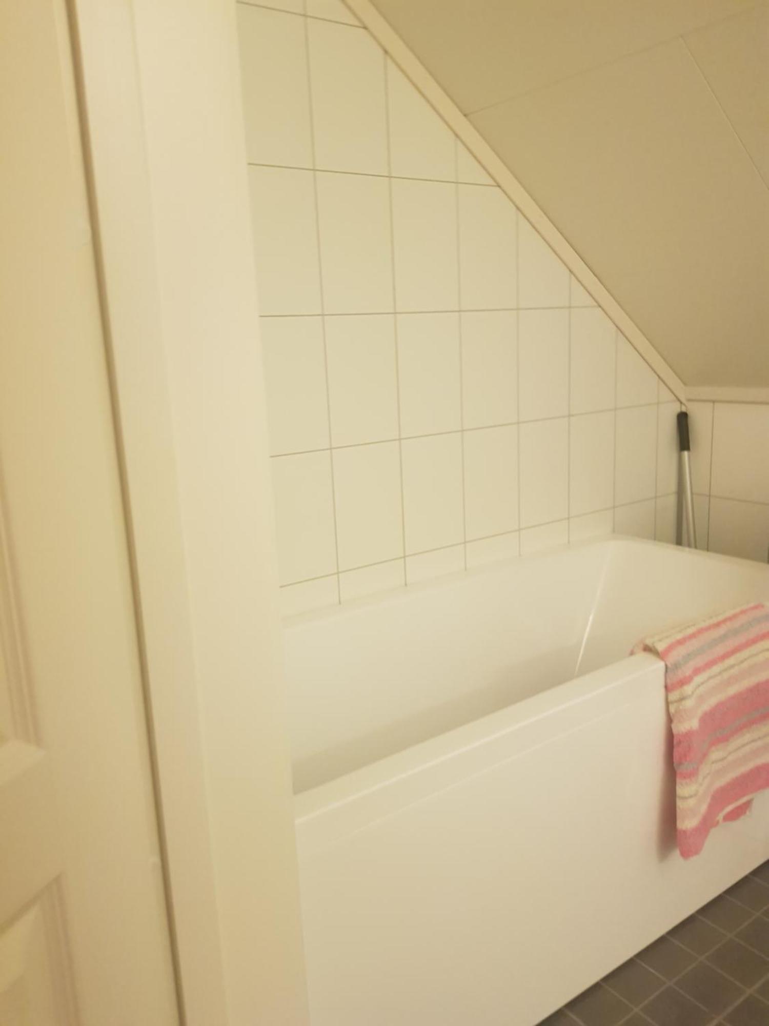 2 Bedrooms Apartment In Sommaroy Island Тромсё Номер фото
